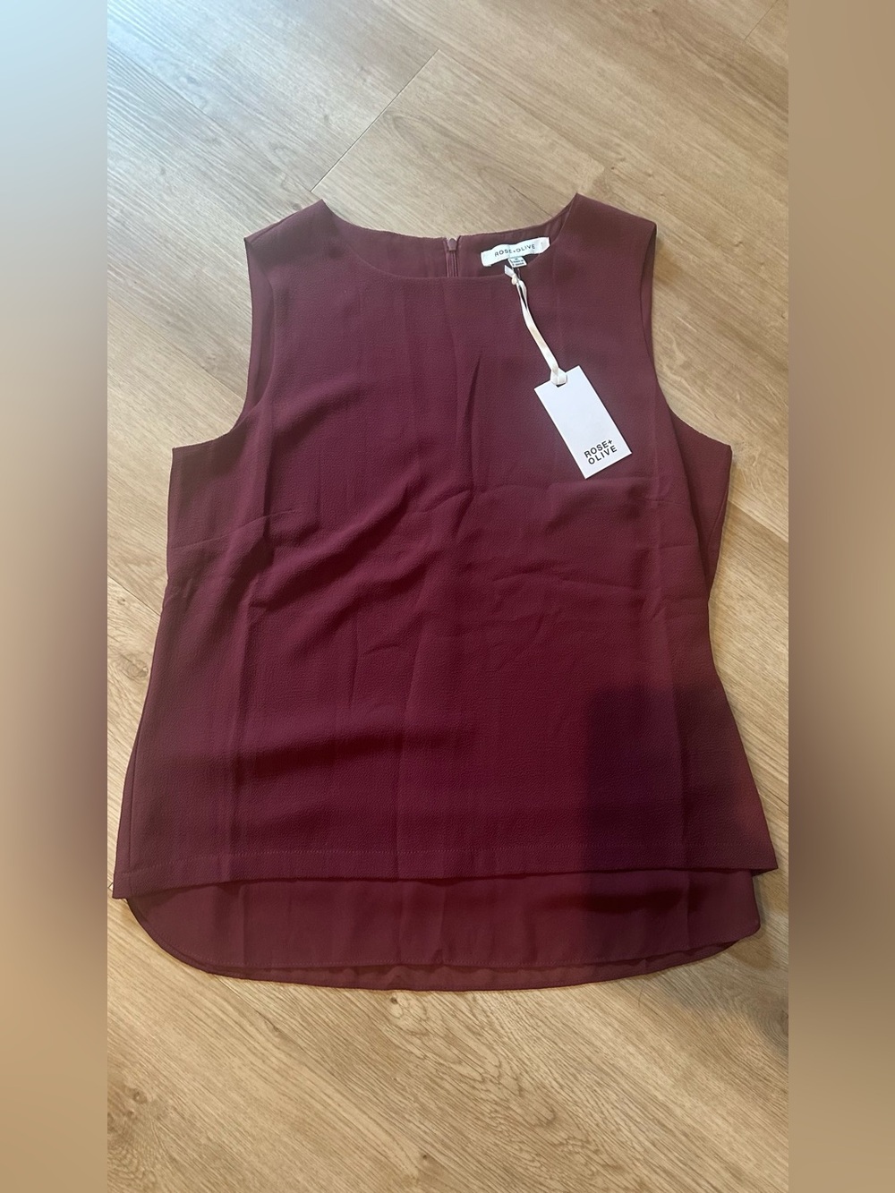Rose&Olive  plum tank blouse M